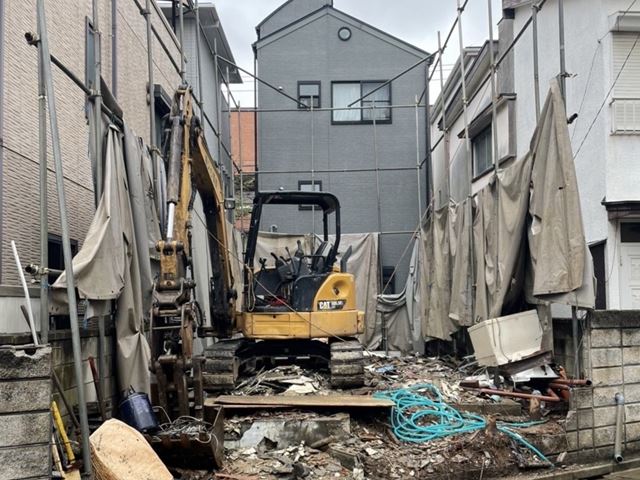 木造2階建て家屋解体工事(東京都葛飾区西小岩)　工事中の様子です。